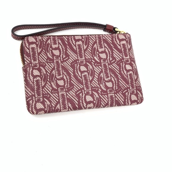 NWT COACH CORNER ZIP WRISTLET WITH CHAIN PRINT